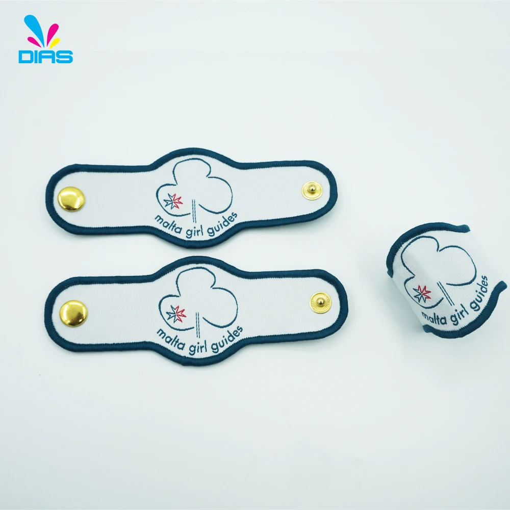 Wholesale cheap custom high quality machine woven woggle scout badge