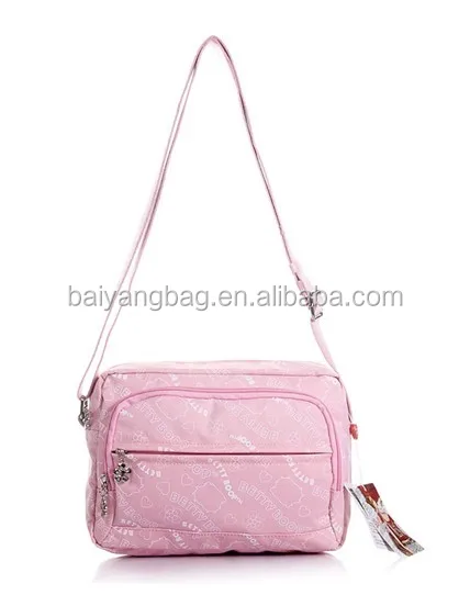 Женская сумка-мессенджер с логотипом