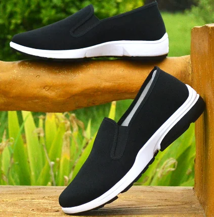 New design factory wholesale custom casual fashion lazy person canvas soft sole slip-On flat comfortable men canvas shoes