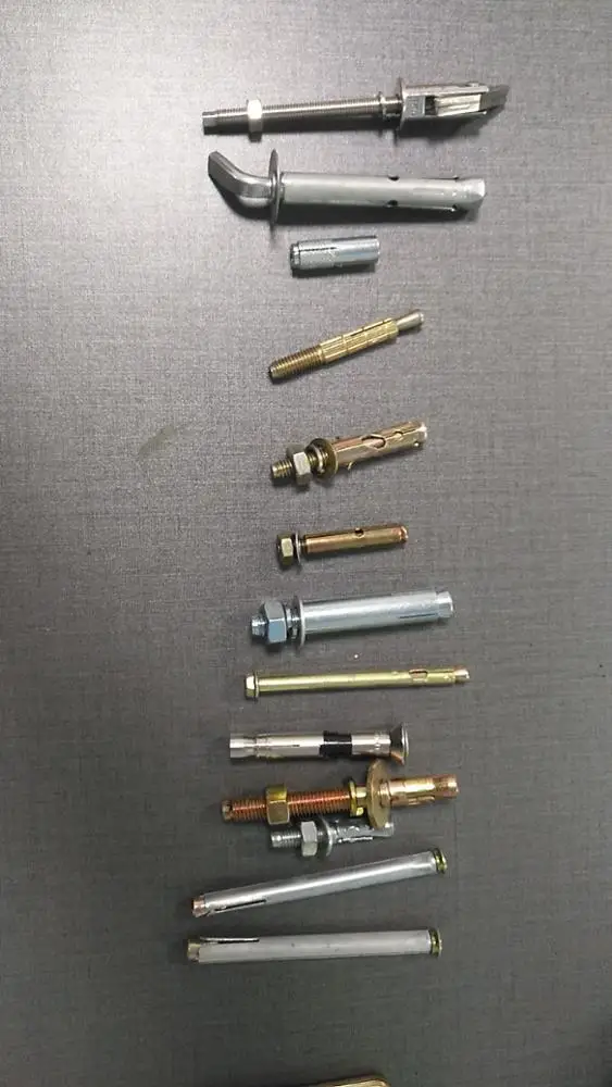 Wedge anchor bolt assembly making machine