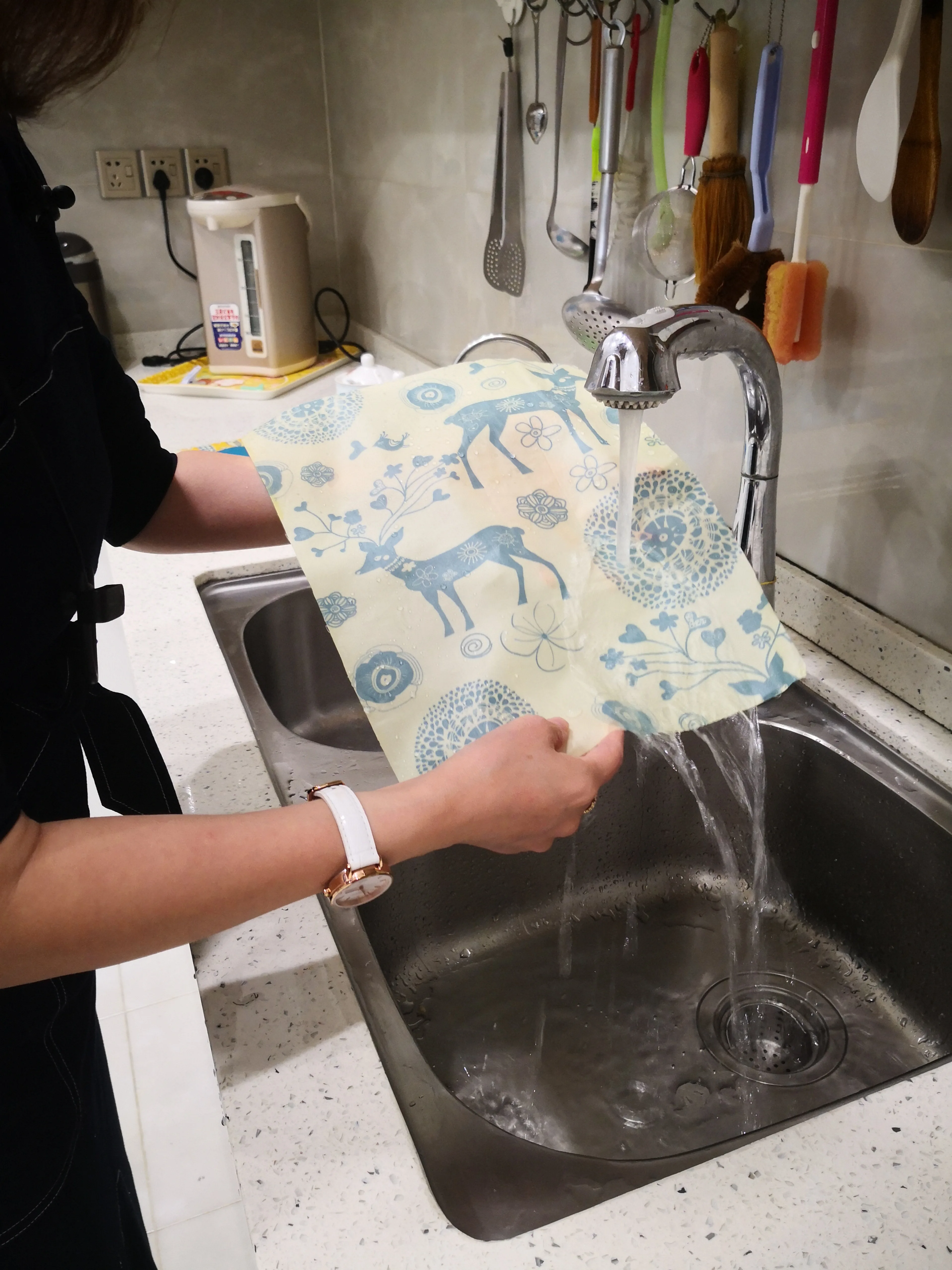 
Food Safety Certified 100% Cotton Fabric Eco Friendly Reusable Beeswax Food Wrap With Pattern 