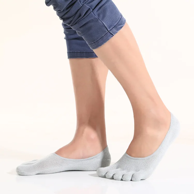 Custom Classic Type Plain Mens No Show meias Elastic anti-bacteria & odour resistant Combed Cotton Five Fingers Toe Socks