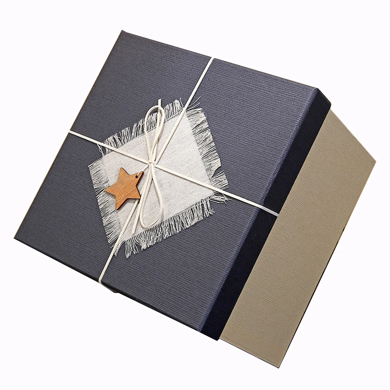 Custom pattern size design and logo Birthday holiday gift packaging boxes Can hold gifts of all sizes