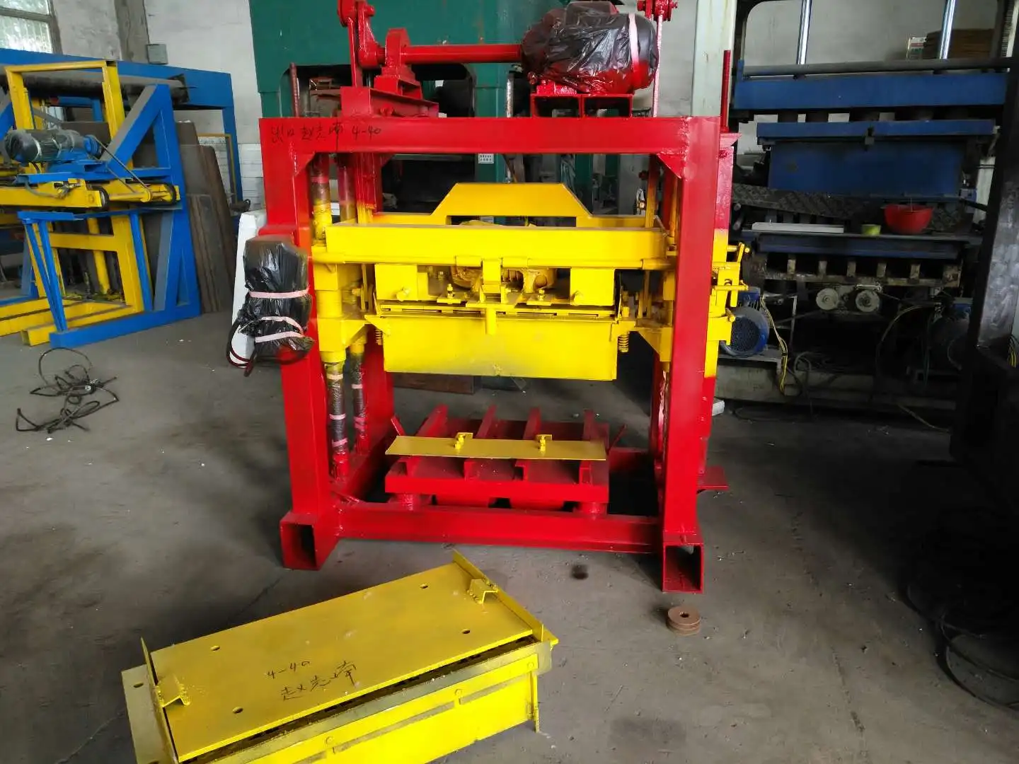 profitable small projects QT40-2 semi-automatic brick making machine