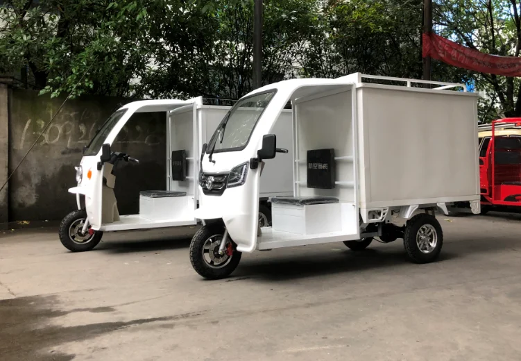 half close electric tricycle for cargo delivery with cabin and cart