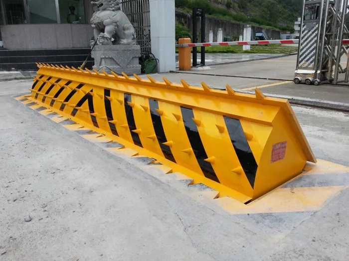 Factory Price Traffic Barrier Road Blocker Heavy Duty Hydraulic Road Blocker