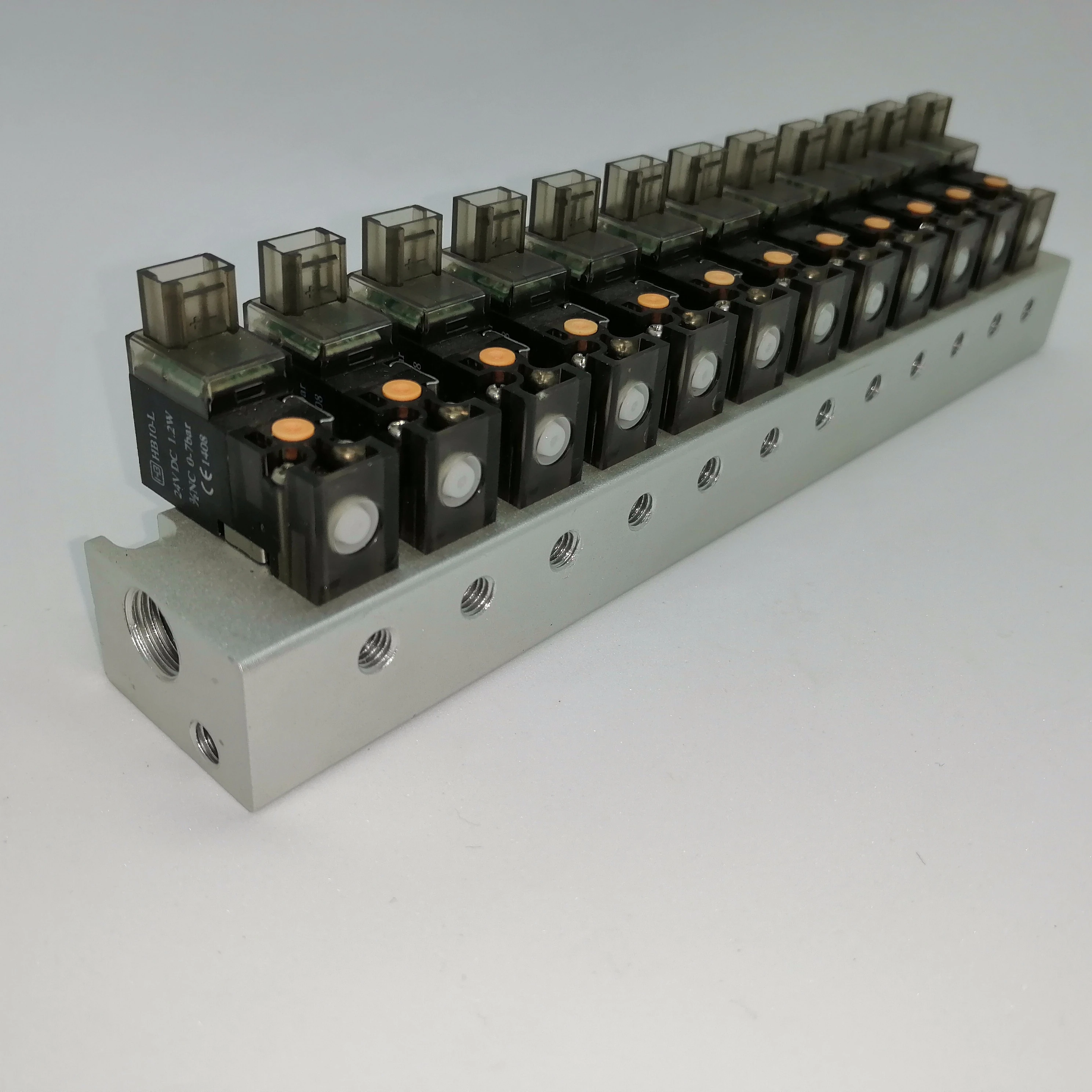 hosiery machine Miniature valve group 12V 24v solenoid coil combined 3 way solenoid valve hosiery machine