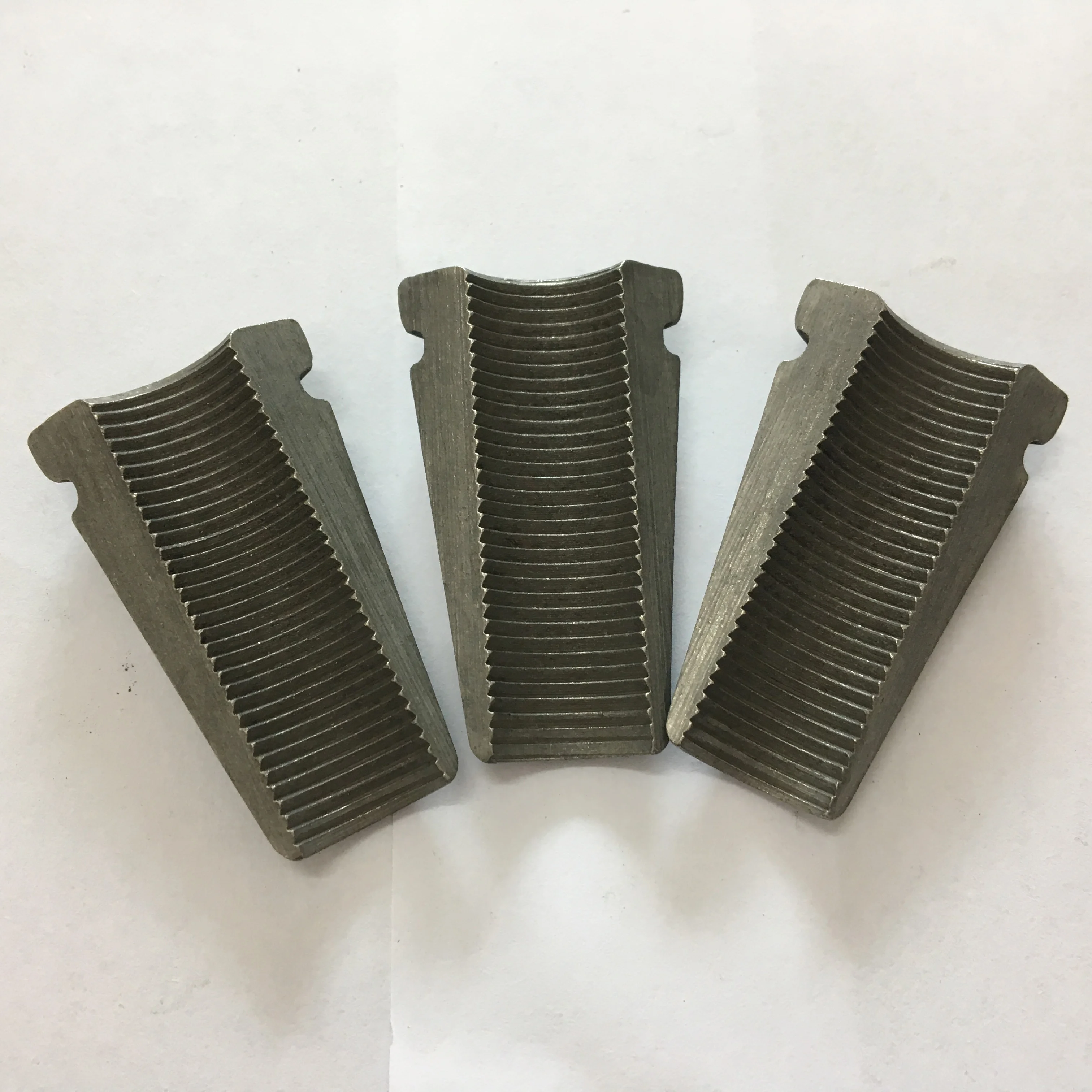 
Fast Delivery prestressing wedges grips 12.7mm 15.24mm 15.7mm 0.5 0.6 for prestressed post tensioning concrete Anchor 
