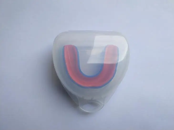 MG 003 blue outside red inside custom hockey  mma mouth guard with plastic box