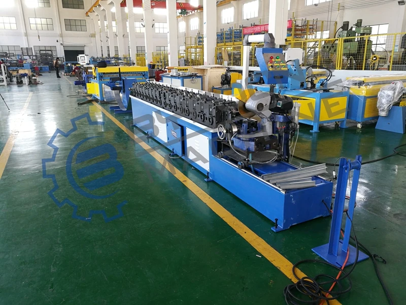 Rectangular duct TDC flange forming machine
