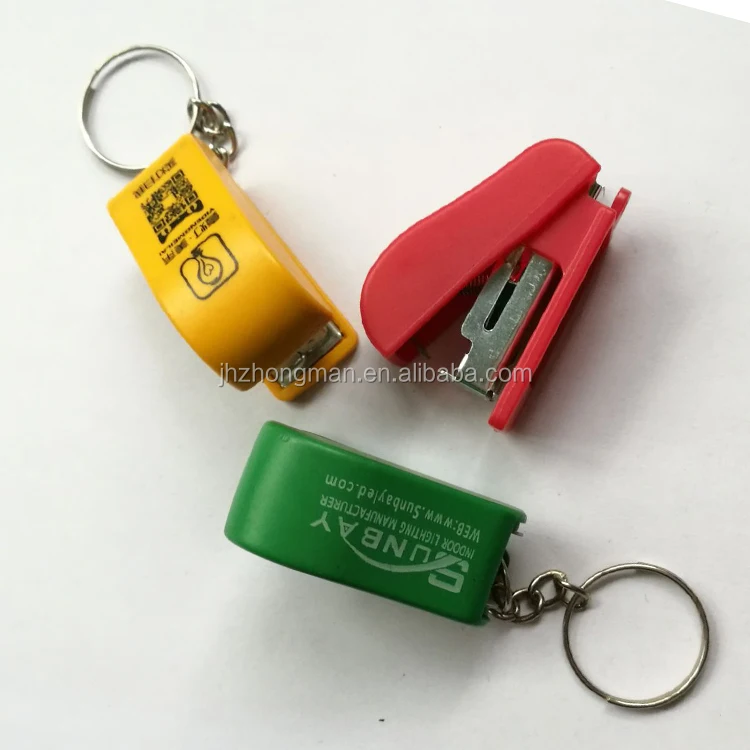 Can print logo small gift wholesale cute mini stapler key chain pendant