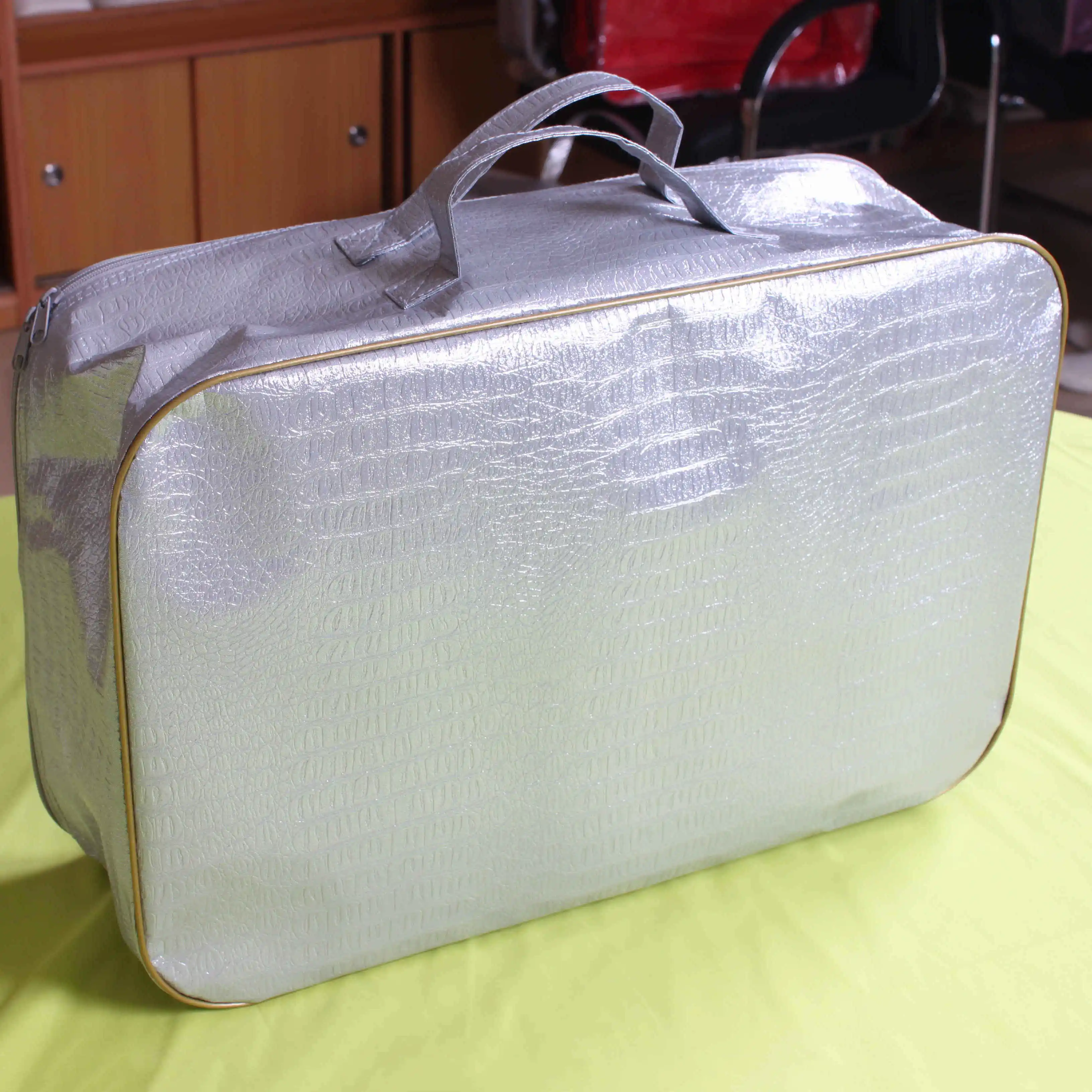 Texpack laminated Non-woven or plastic wire bag for bedsheet blanket or quilt packing