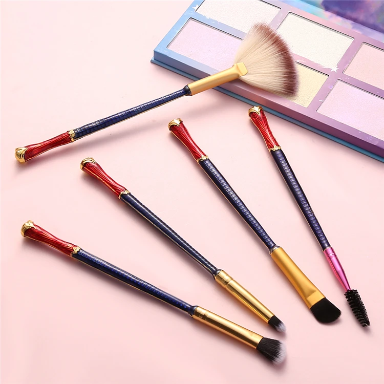 Gift Movie Justice League cool Wonderwoman Gifts New Design Beauty Makeup / Cosmetic Face Metal Makeup Brushes