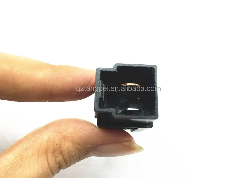 Переключатель стоп-сигнала для Ni-ssan Xt-rt V-ersa T-itan In-finiti M45 Q45 OEM