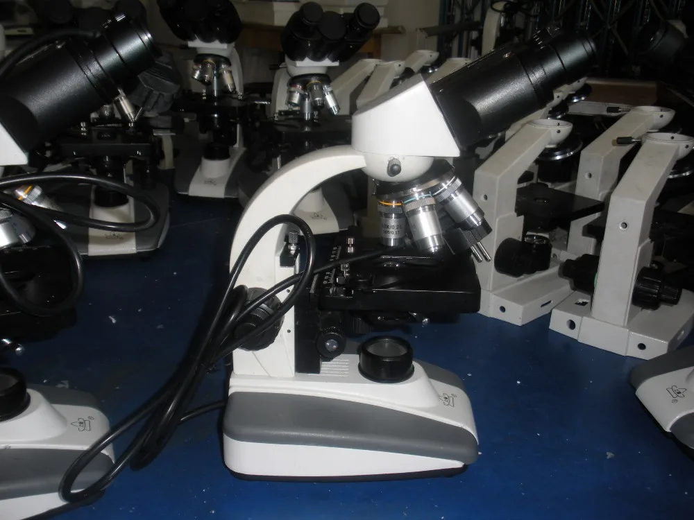 C106 Chinese factory supply medical microscope prices