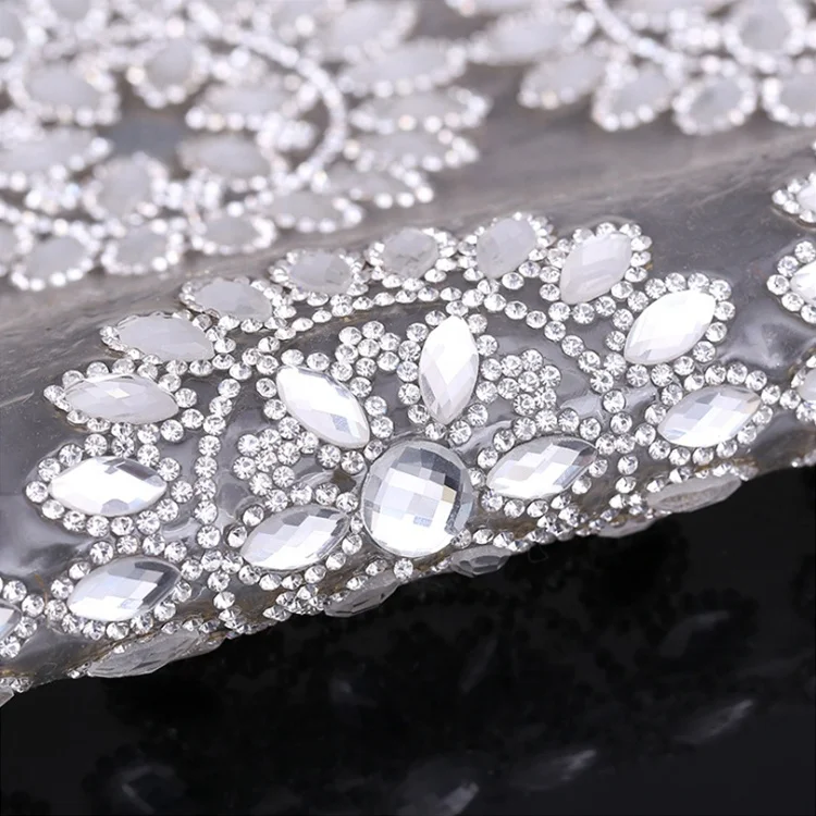 
Custom Luxury Ladies Bags Rhinestone Trimming Roll Hotfix Mesh Wholesale 