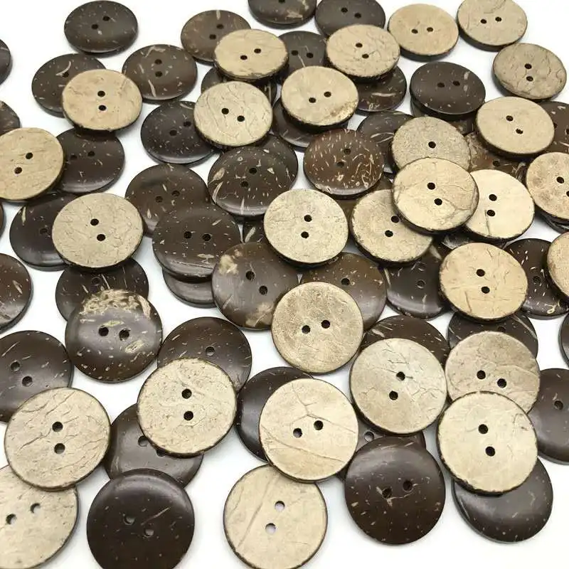 Factory Wholesale 2019 Newest Design Custom Logo 14L-44L Two/Four Holes Natural Coconut Button