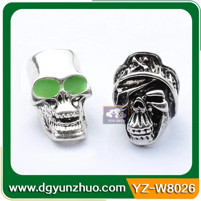 
Metal skull beads with glow in the dark eyes 