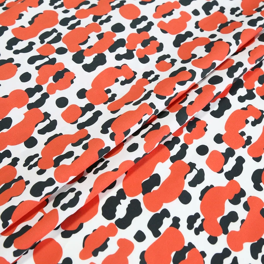 Digital printing red leopard on 100% cotton poplin fabric for garment