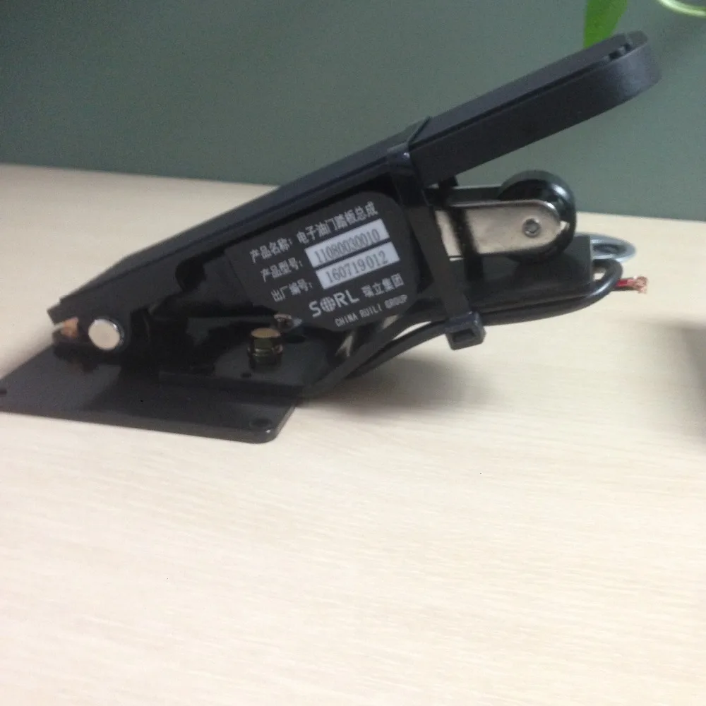 
hot sale electric accelerator pedal price for crane QY25K5 