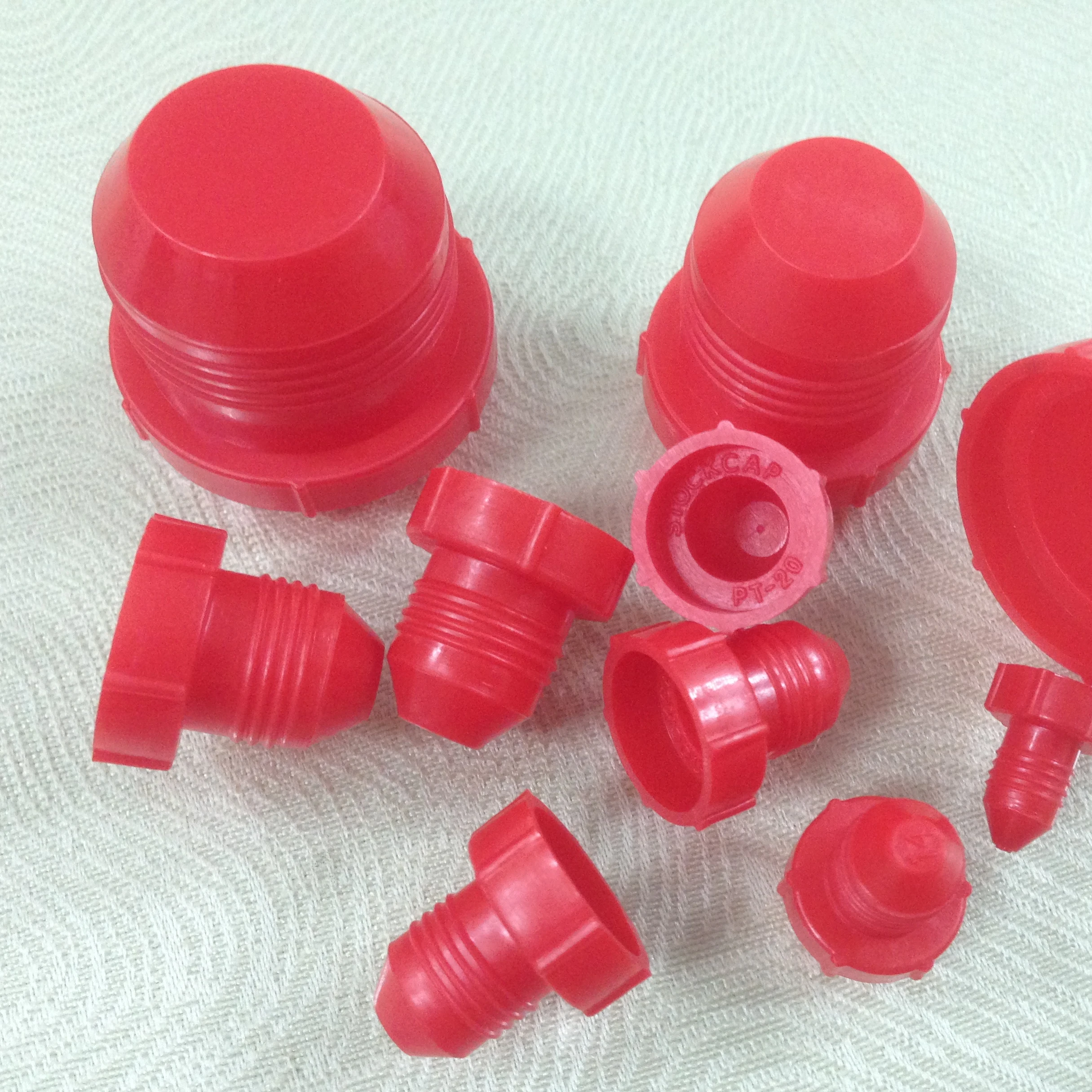 Wholesalers china high quality LDPE 5/16-24 UNF waterproof plastic screw plugs