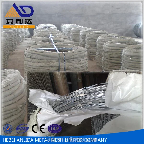 
2020 Low price High Quality Hot galvanized Razor Barbed Wire,Concertina Razor Wire Real Factory ISO 