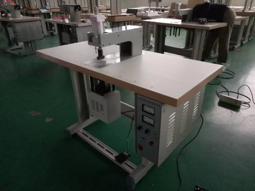 ultrasonic spot welding machine