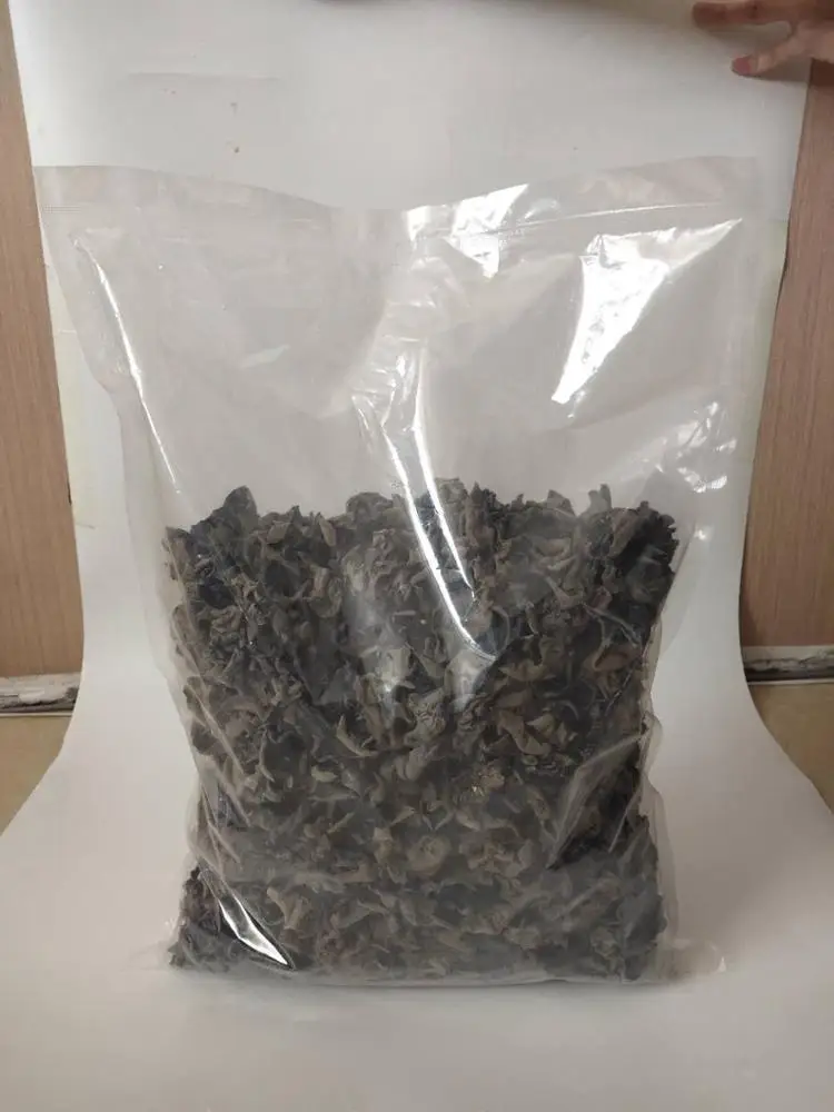 
dried polysaccharide fungus mushroom black agaric 