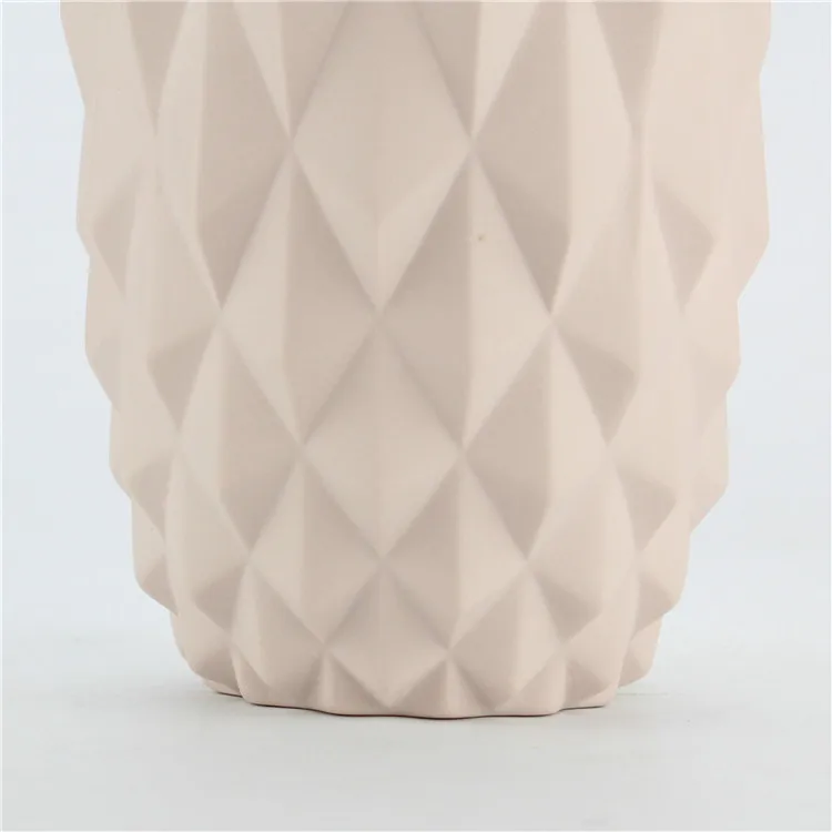 Unglazed Nude Matt Rhombus Fluted Table Decorative Ceramic Flower Vase