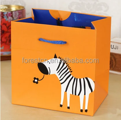 Cute cartoon birthday gift gift bag children holiday bag baby gift paper bag