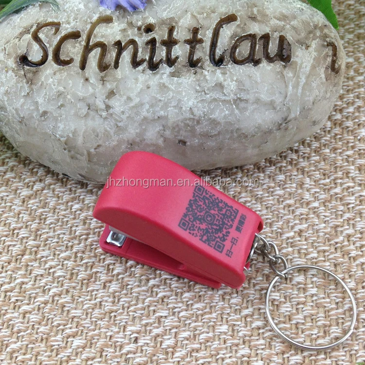 Can print logo small gift wholesale cute mini stapler key chain pendant