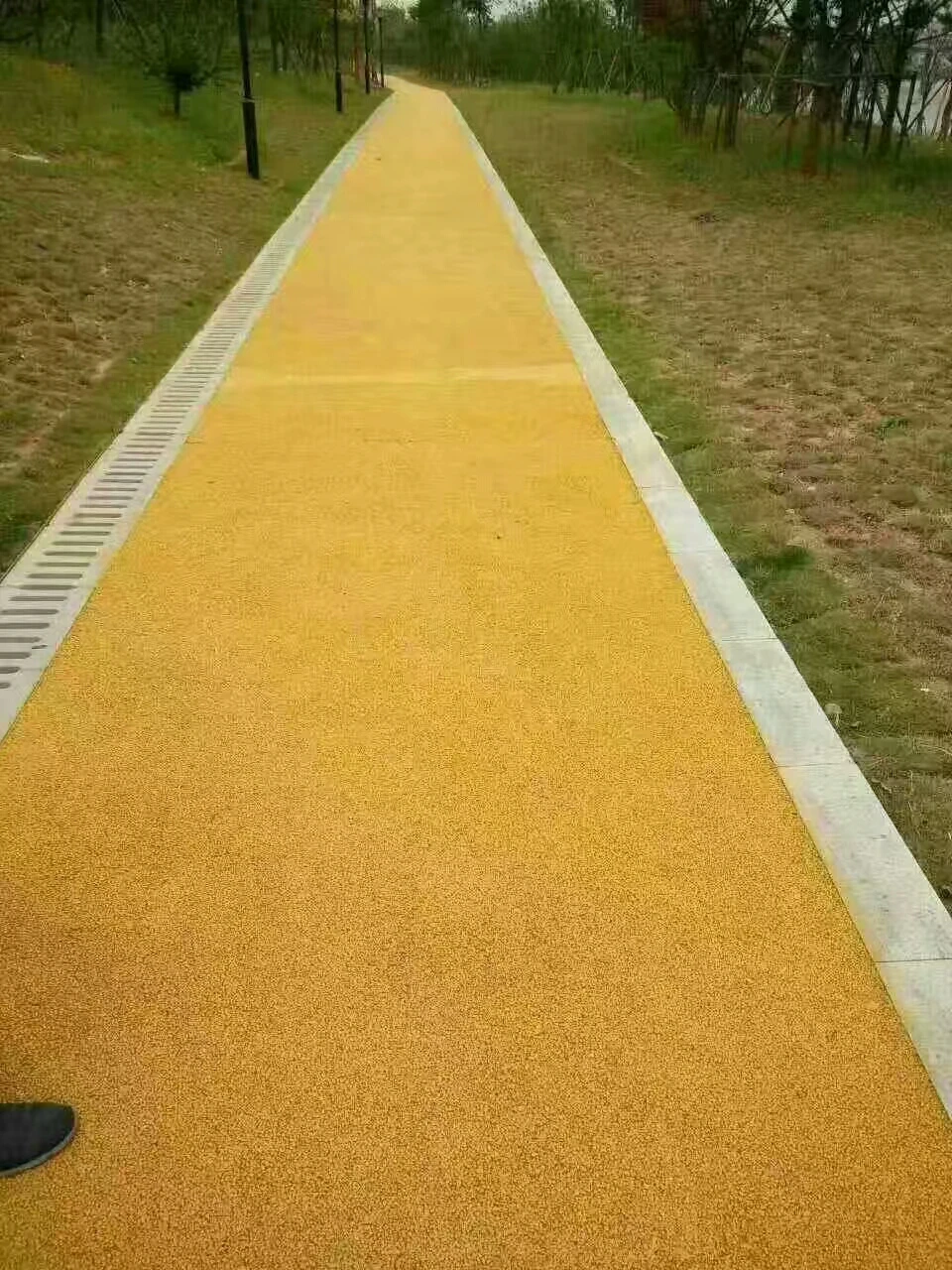 Iron oxide yellow pigment for painting color epoxy floor