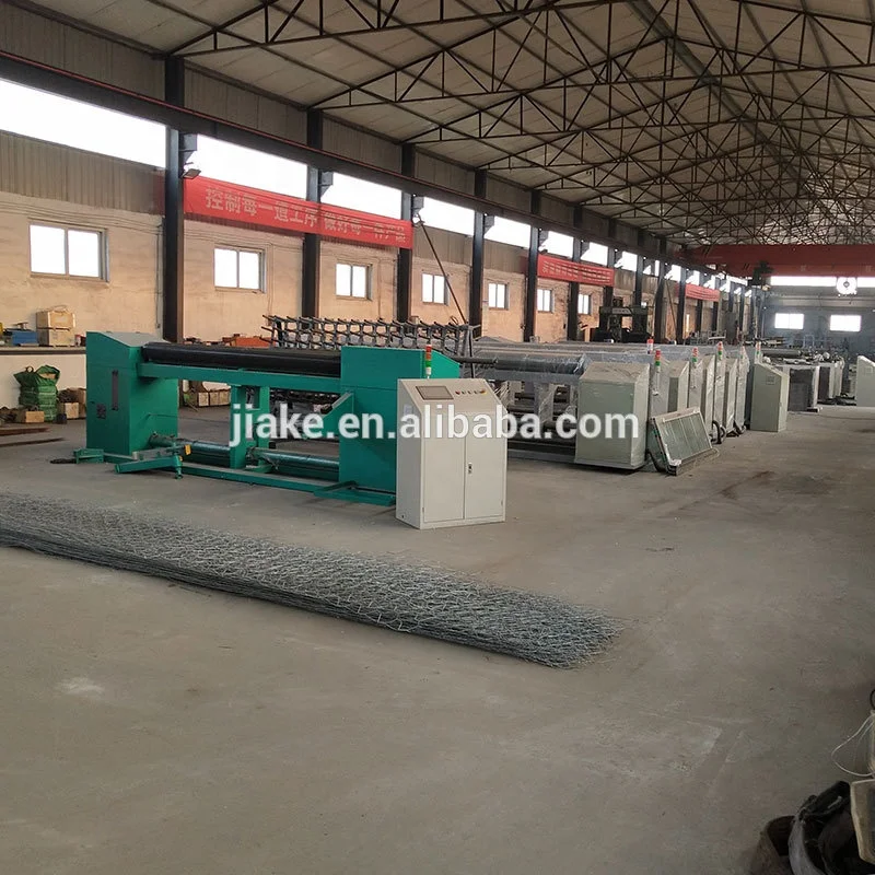 Fully automatic hexagonal wire mesh making machine