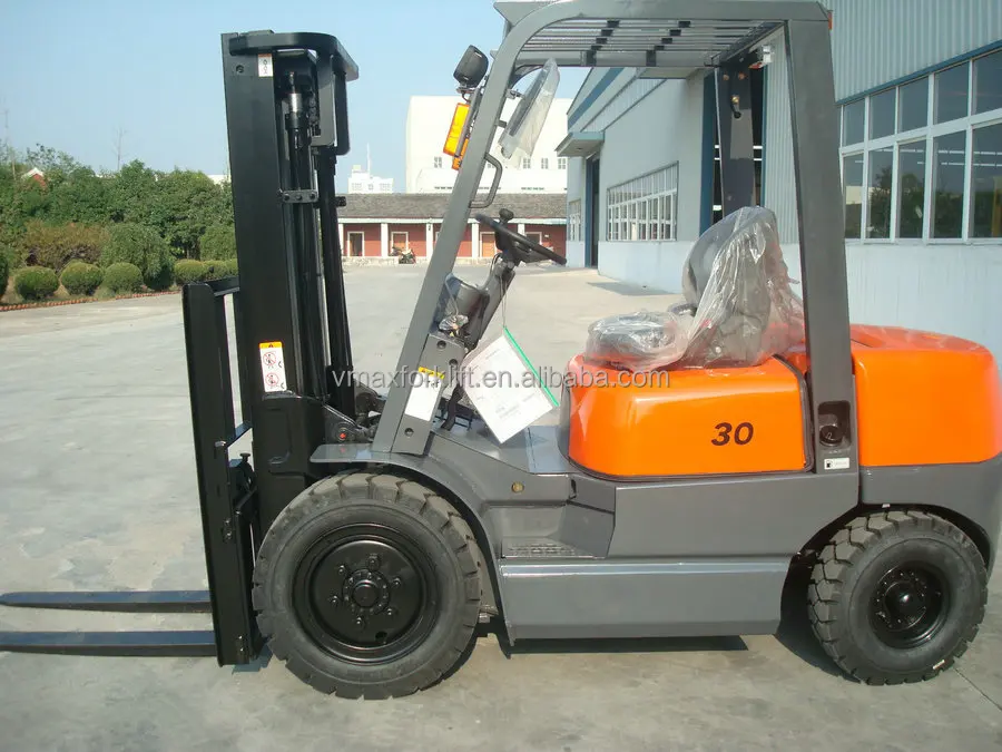 LPG/ Gas 1.8 Ton forklift. with lift height 4.5 meters, toyota seat with safe belt