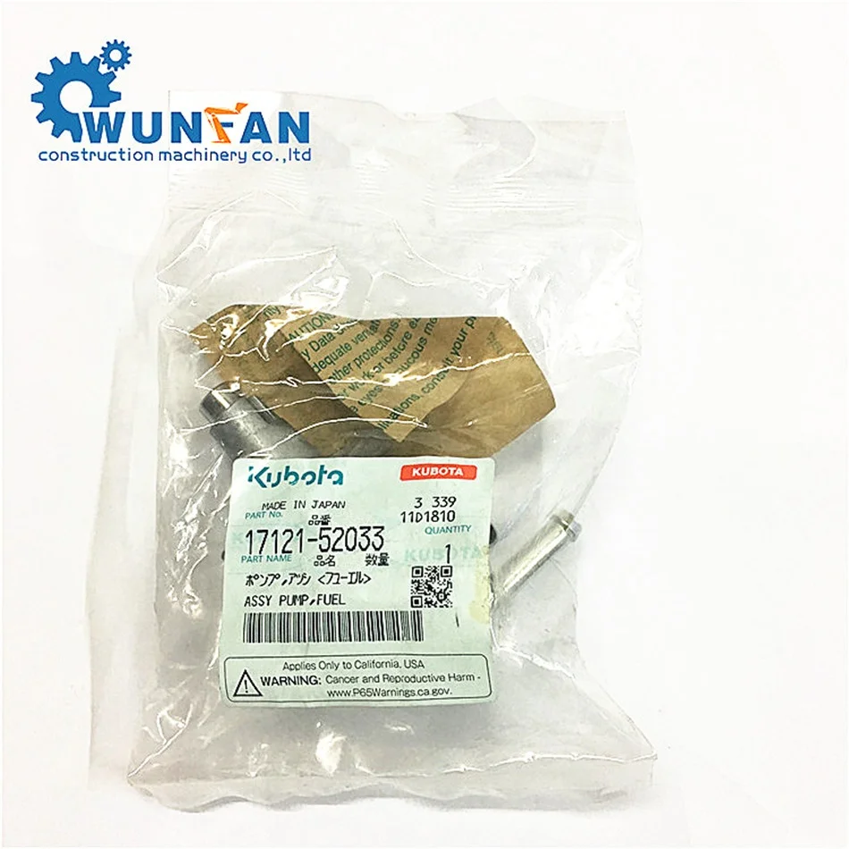 Genuine Kubota Excavator V2203 Engine 17121-52033 17121-52032 fuel pump