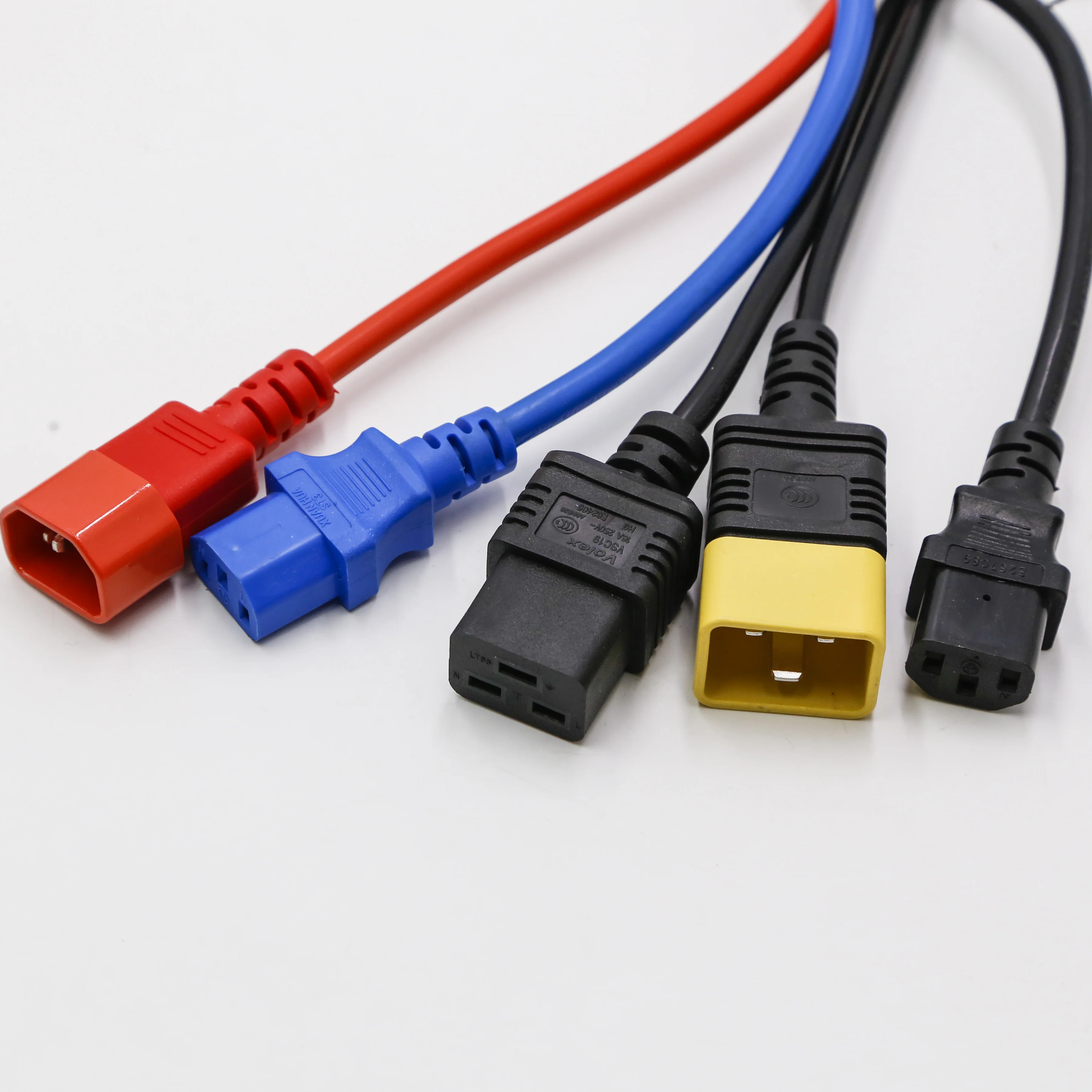 
PC/PDU C20 to C13 - 15 Amp - 6 FT /NEMA 5-15 to C13 Splitter Power Cord - 10 Amp - 10 FT 
