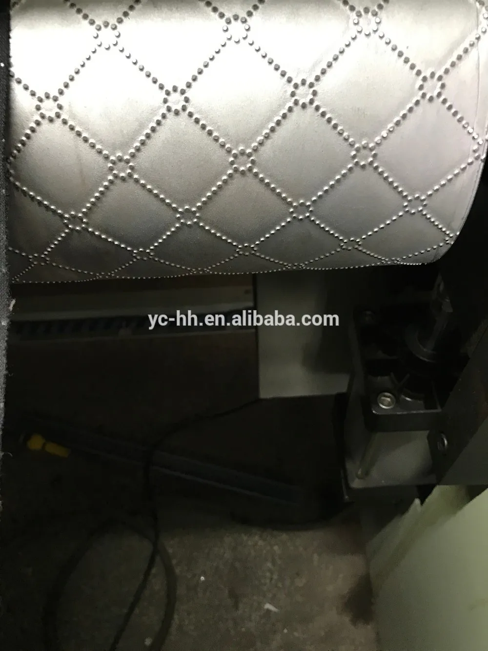 Spot HongHua Leather Sponge PU Film Leather Ultrasonic Embossing Machine for Fabric EVA Foam