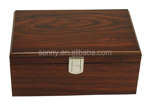 Dongguan Manufactured Walnut Glossy Painted Wood Chess Pieces Storage Box