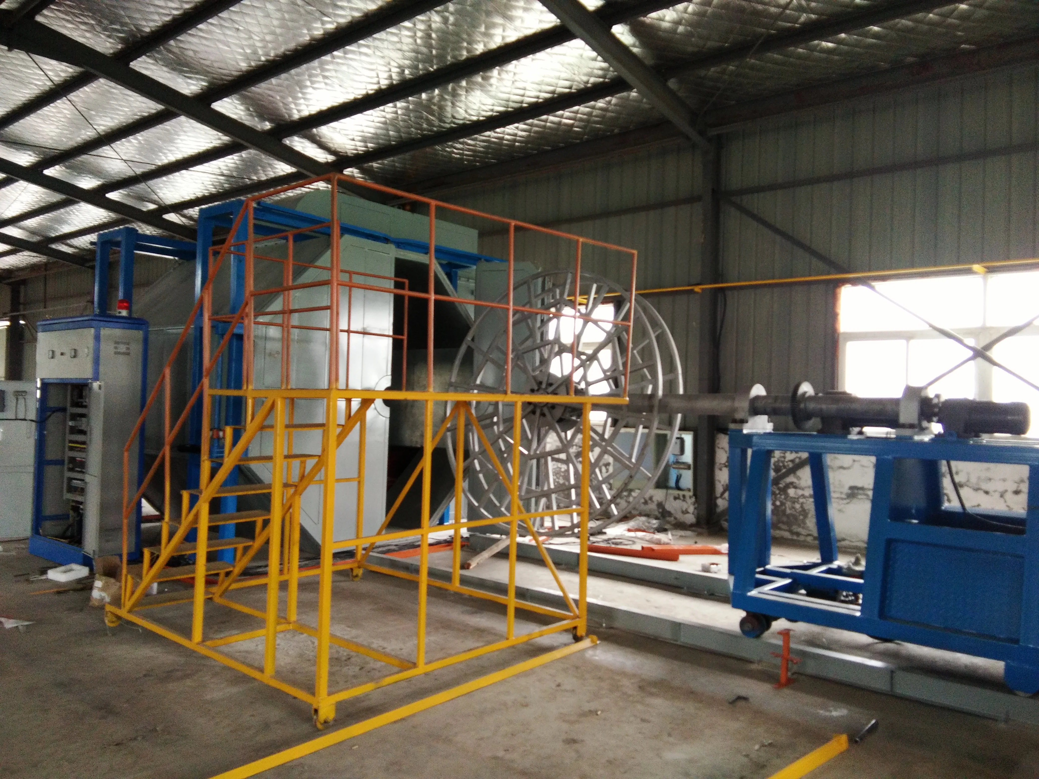  CS-4500 челнок центробежного формования прямые продажи с фабрики bi осевой ротоформовочная