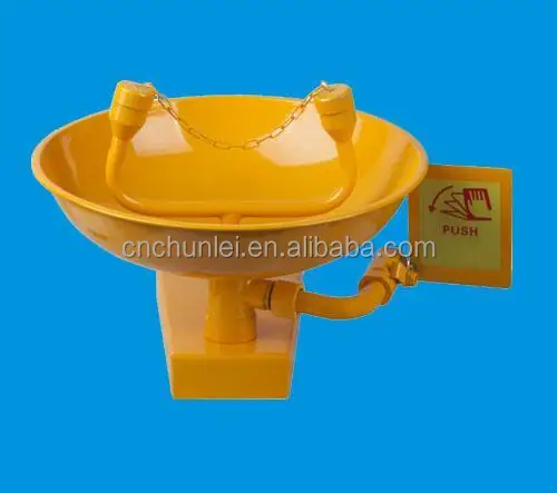 Wall mounted eye washer