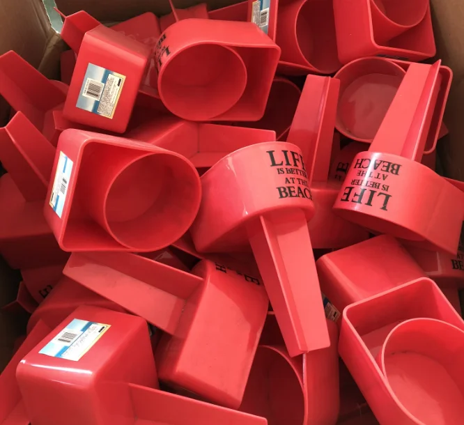 
Hot selling food grade pp material colorful plastic beach cup holder 