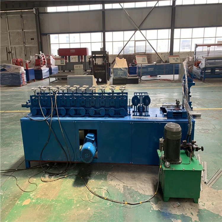 Распродажа, Расширенная металлическая сетчатая машина, используемая в строительстве