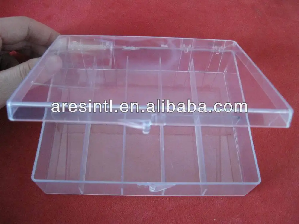 clear plastic boxes with dividers