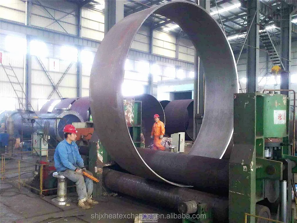 Base and heat exchanger equipment design for industrial