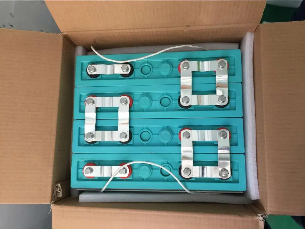 Hot Sell 100AH Lithium Battery Rechargeable Lithium ion Battery Pack For Solar Systems 12v