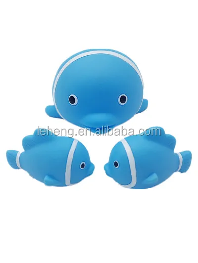 Yiwu plastic non-toxic soft baby shower mother&son blue fish bath toys for kids