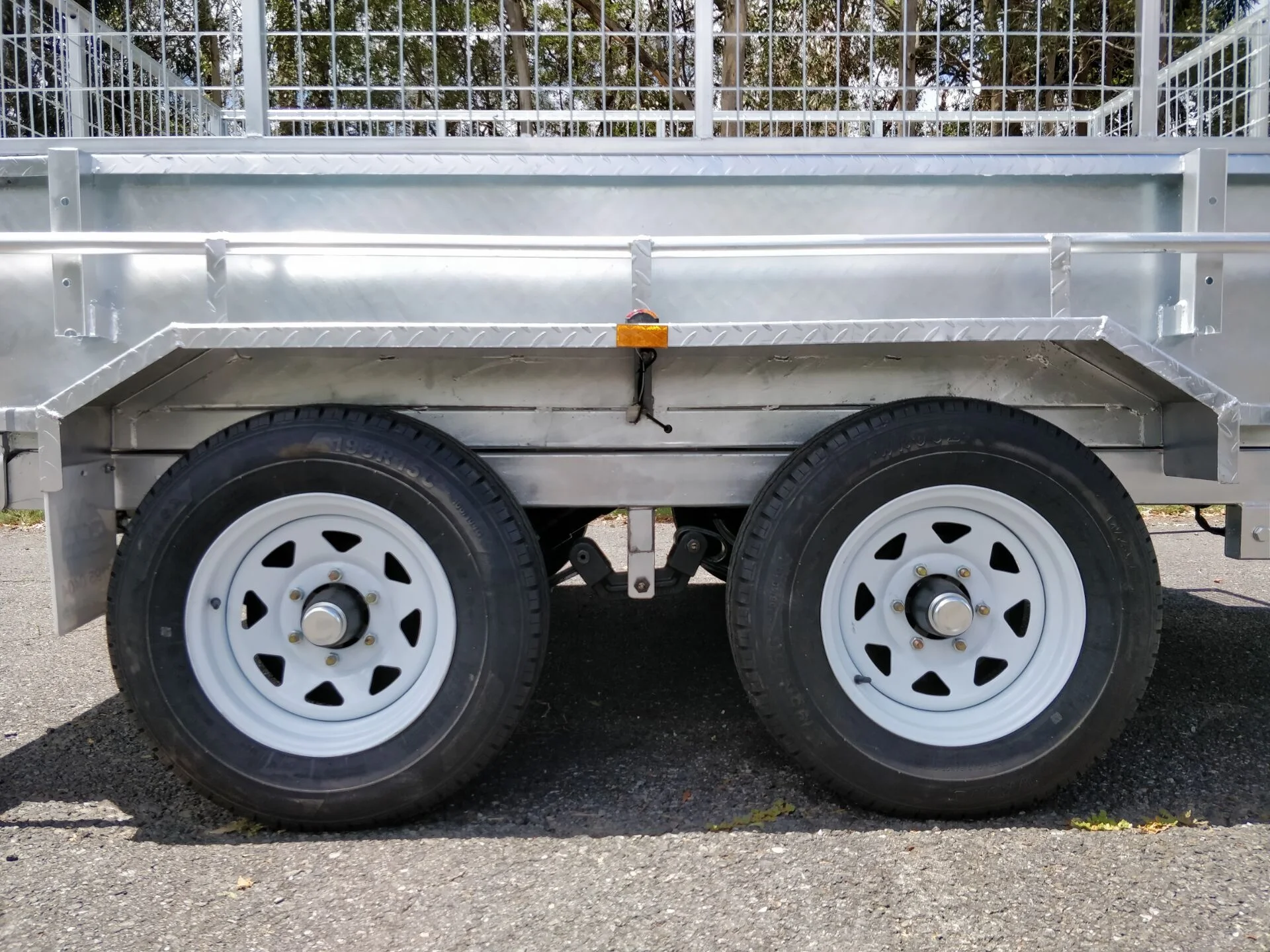 
Hot Dipped Galvanised 8x5 Hydraulic Tipper Trailer ATM 3500KG 