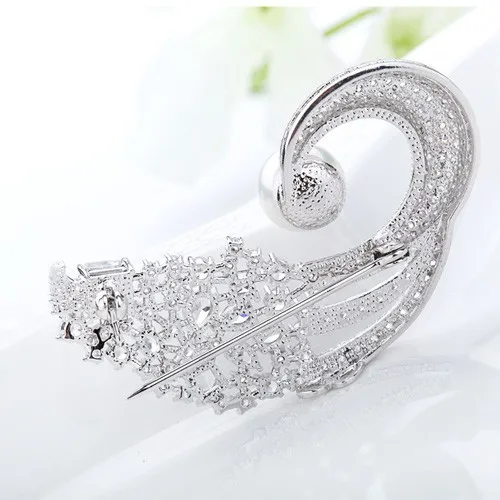 LUOTEEMI Wholesale Elegant Lady Wedding Dress Accessories Jewelry Free Shipping Luxury Crystal CZ Diamond Peal Swan Brooch