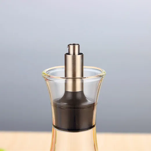 Wholesale high borosilicate glass leakproof oil bottle