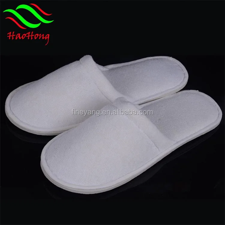 Low-Priced Wholesale Embroidered Slippers New Models for Men for Hotel Amenities